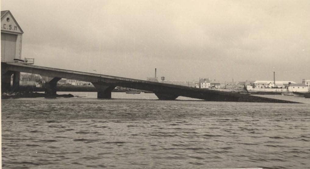 Port, zb zu, coll B. Bouguéon, 1952